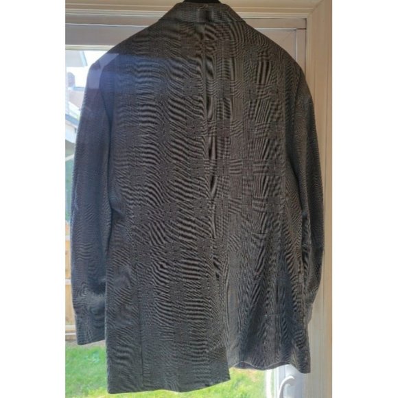 Grey suit - Picture 2 of 6